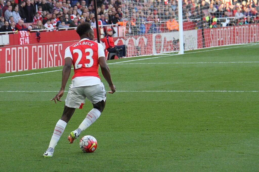 Danny Welbeck Biography, age, height, birthday, wife, father, family, Jersey, net worth, clubs, career, stats