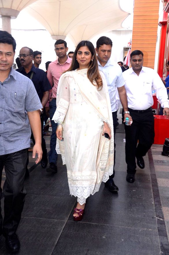 Isha Ambani Biography